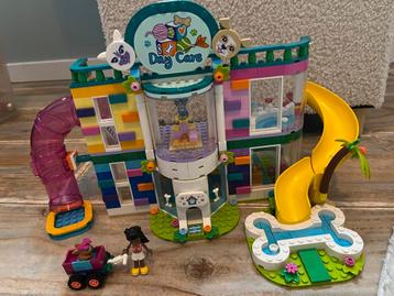 Lego Friends 41718 Dierenopvangcentrum beschikbaar voor biedingen