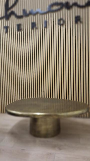 salontafel organisch model Pulitzer van Richmond Interiors beschikbaar voor biedingen