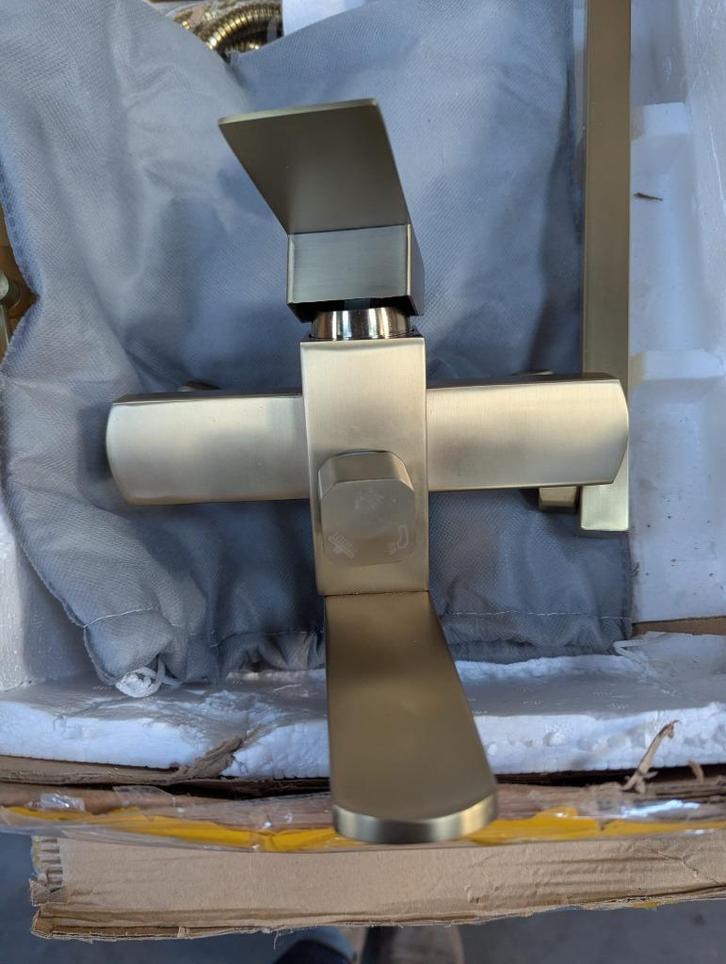 Badkamer Douche Set - Regenval Douche - Wandgemonteerd, Huis en Inrichting, Badkamer | Badtextiel en Accessoires, Nieuw, Overige typen