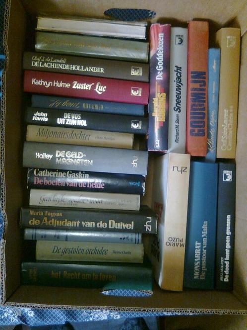 Romans, 0,50 per stuk, 3 voor 1 euro, Boeken, Romans, Gelezen, Nederland, Ophalen of Verzenden