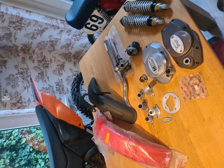 Diverse oldtimer onderdelen ! Zie foto's, Fietsen en Brommers, Brommeronderdelen | Oldtimers, Zo goed als nieuw, Overige merken