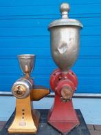 2 oude gietijzeren koffie maal machines, Antiek en Kunst, Ophalen