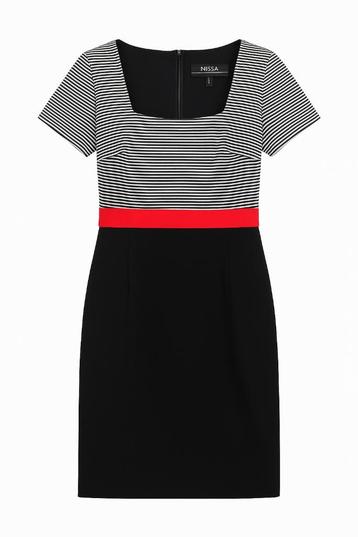 Nissa elegante jurk maat 40/42 beschikbaar voor biedingen