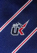 Air UK stropdas (overname door KLM indertijd) Luchtvaart, Verzamelen, Luchtvaart en Vliegtuigspotten, Ophalen of Verzenden, Nieuw