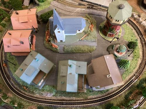 Compleet bergdorp, Hobby en Vrije tijd, Modeltreinen | N-Spoor, Gebruikt, Gelijkstroom of Wisselstroom, Overige merken, Ophalen of Verzenden