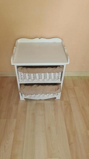 Ladekastje wit beschikbaar voor biedingen