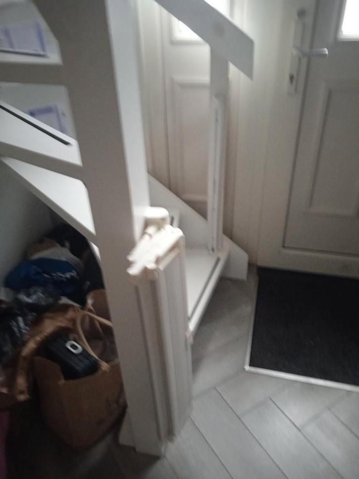 Wit veiligheidshekje voor trap of deur, Kinderen en Baby's, Traphekjes, Zo goed als nieuw, Klemhekje, Hout, minder dan 100 cm