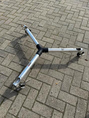 Dolly tripod driepoot statief op wielen beschikbaar voor biedingen