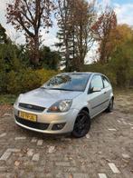 Ford Fiesta 1.3 (2006), APK 29-10-2026, Auto's, 1299 cc, Stof, 4 cilinders, Elektrische ramen