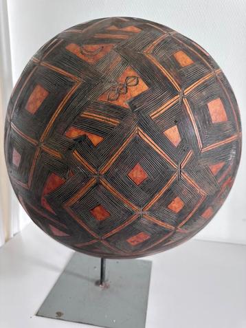 LUBA Kalebas kom Afrikaanse kunst privé collectie Matadi  beschikbaar voor biedingen