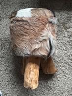 Krukje met geitenvacht, Ophalen, Gebruikt, Hout