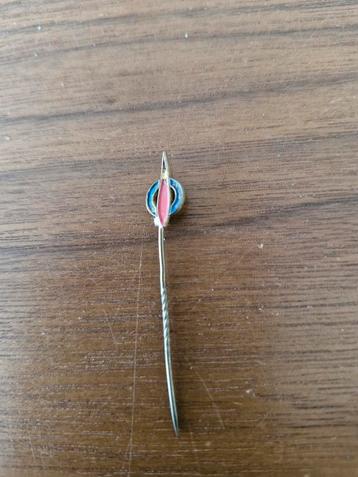 Sp 787 Vintage Emaille speldje  beschikbaar voor biedingen