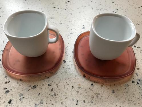 Nespresso Lume koffiekopjes en Display capsule dispenser set, Huis en Inrichting, Keuken | Servies, Nieuw, Kop(pen) en/of Schotel(s)