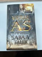 Vuur en As - Sabbaa Tahir, Ophalen of Verzenden, Zo goed als nieuw, Sabaa Tahir