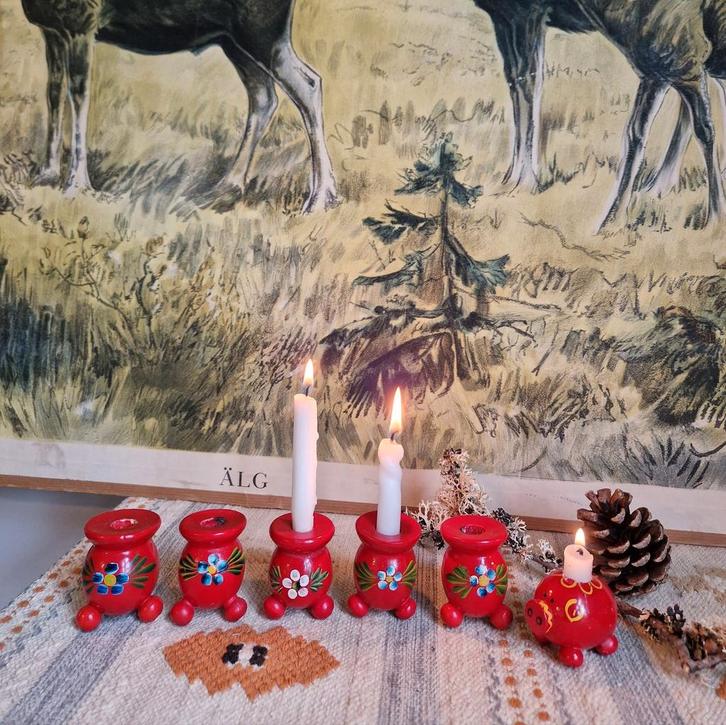 Zweedse Bollen Kandelaars Rood Hout Kerst, Diversen, Kerst, Gebruikt, Ophalen of Verzenden