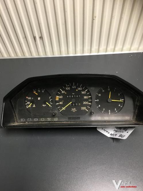 Mercedes W124   Diesel  1985     124 542 6806   Km Tellerklo, Auto-onderdelen, Dashboard en Schakelaars, Gebruikt, Ophalen of Verzenden