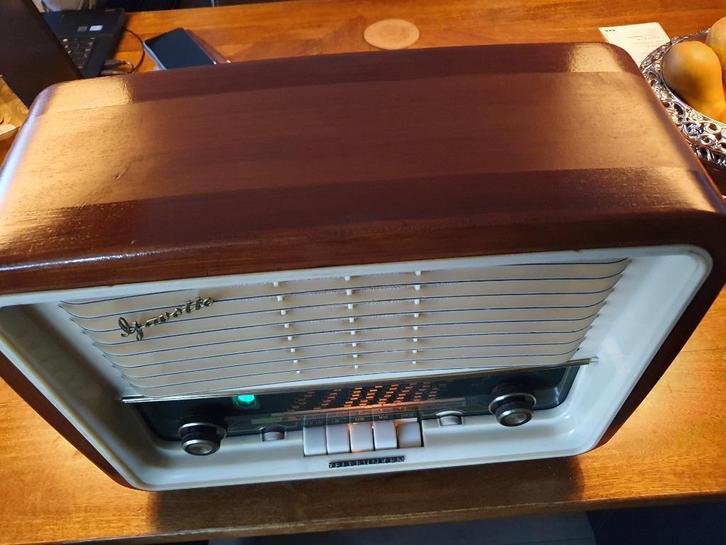 Telefunken Gavotte  export  optie bluetooth, Audio, Tv en Foto, Radio's, Ophalen of Verzenden