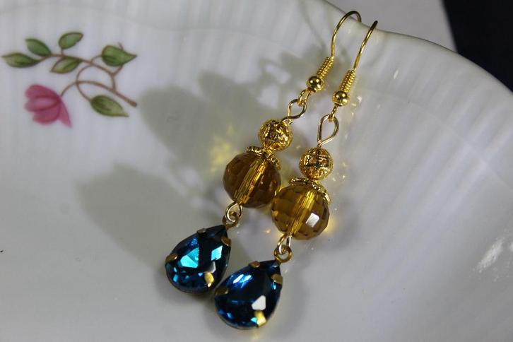 Barokke oorbellen met kristal - Druppel oorbellen, Sieraden, Tassen en Uiterlijk, Oorbellen, Nieuw, Hangers, Overige materialen