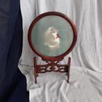 Geborduurd katje in een houten lijst, Huis en Inrichting, Woonaccessoires | Schilderijen, Tekeningen en Foto's, Minder dan 50 cm