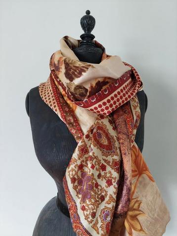 Shawl Omslagdoek Handmade Mucho Gusto style, 100 % zijde  beschikbaar voor biedingen