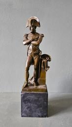 Een gepatineerd bronzen beeld van Napoleon., Ophalen of Verzenden