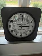 Klok Riverdale Hout Vintage 60x60, Huis en Inrichting, Woonaccessoires | Klokken, Ophalen, Gebruikt, Analoog, Wandklok