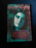 Wicca - Boek der Schaduwen - Cate Tiernan, Boeken, Ophalen of Verzenden, Gelezen, Cate Tiernan