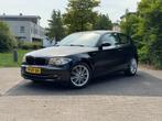 BMW 1-Serie 2.0 118I 3DR 2008 Zwart, Auto's, 1-Serie, 65 €/maand, Achterwielaandrijving, 1995 cc