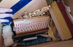 Oude Handwerkspullen,  kantjes en bandjes, borduurgaren, Ophalen, Gebruikt, Garen of Naald(en)