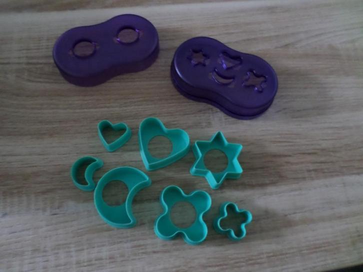 Tupperware: bakvormpjes, Huis en Inrichting, Keuken | Tupperware, Gebruikt, Overige typen, Blauw, Groen, Ophalen of Verzenden