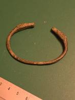 Brons keltisch Romeinse armband met draken of paardekoppen, Antiek en Kunst, Ophalen of Verzenden