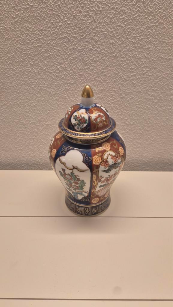 Japanse Gold Imari vaas met deksel, handbeschilderd, Antiek en Kunst, Antiek | Porselein, Ophalen of Verzenden