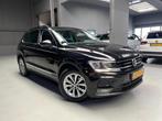 Volkswagen TIGUAN 2.0 TDI R-Line I Digital Dash I Camera I C, Auto's, Gebruikt, 4 cilinders, Leder en Stof, Zwart