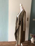 Prachtig lang khaki suede look vest nieuw mt M/l, Kleding | Dames, Truien en Vesten, Ophalen of Verzenden, Nieuw, Maat 38/40 (M)
