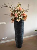 Mooie hoge zwarte pot inclusief aankleding, Ophalen, Zo goed als nieuw