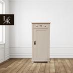 Landelijke klassieke kast, eendeurskast,linnenkast, hangkast, Antiek en Kunst, Ophalen of Verzenden