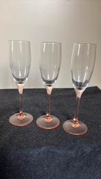 3 Luminarc France champagne flutes met zalroze voet, Ophalen of Verzenden, Zo goed als nieuw