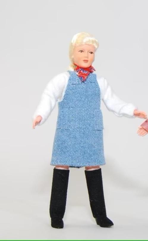 Poppenhuis caco meisje teenager 11,5 cm, Verzamelen, Poppenhuizen en Toebehoren, Nieuw, Popje, Ophalen of Verzenden