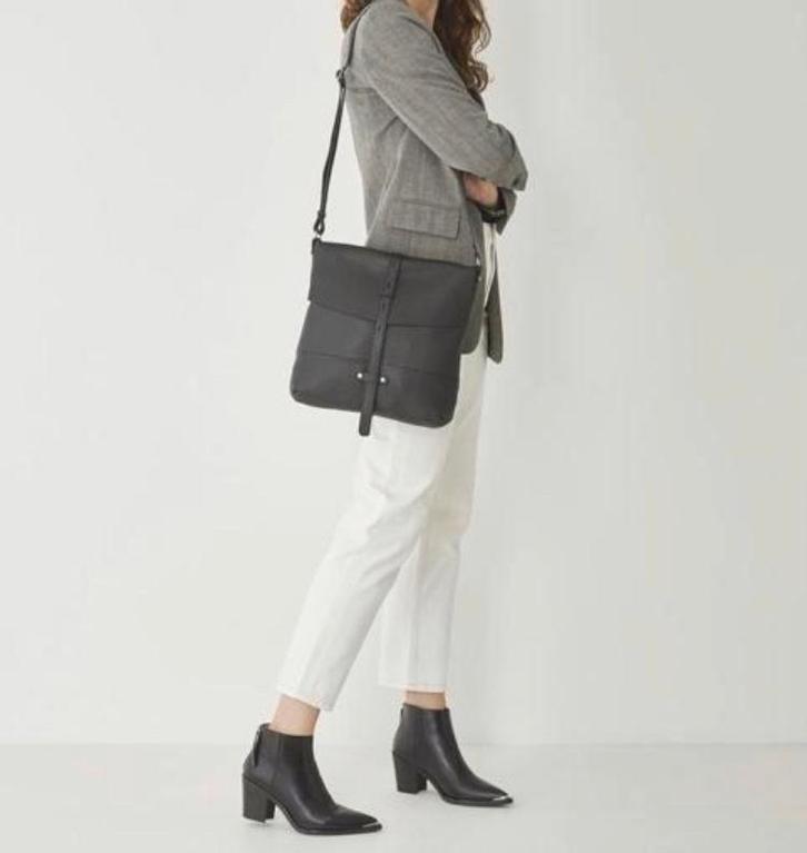NIEUW  luxe zwarte tas Castelijn & Beerens tas, Sieraden, Tassen en Uiterlijk, Tassen | Schoudertassen, Nieuw, Zwart, Leer, Ophalen