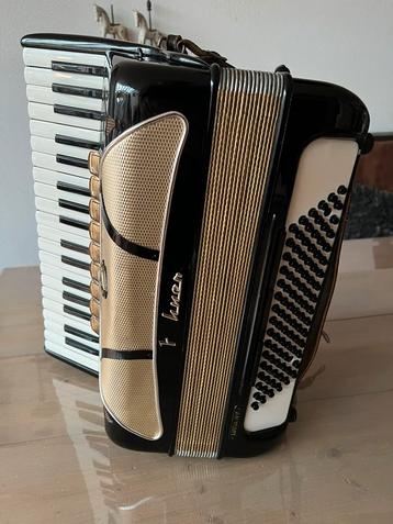 Hohner Lucia IVP accordeon beschikbaar voor biedingen