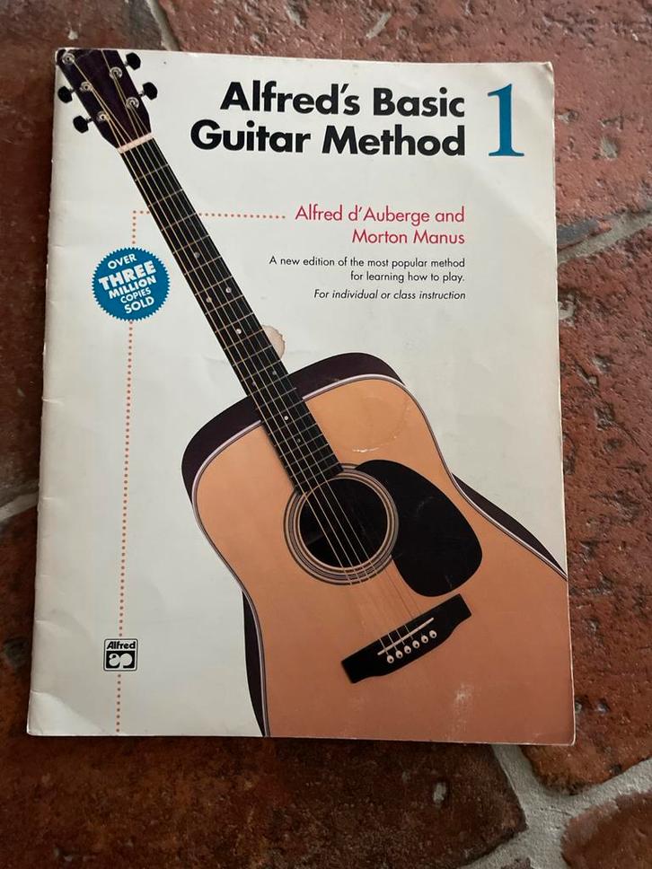 Alfred's Basic Guitar Method 1 - Gitaarlesboek, Muziek en Instrumenten, Bladmuziek, Gebruikt, Les of Cursus, Overige genres, Gitaar