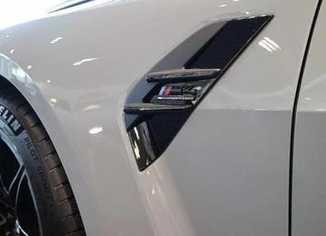 Originele fender badges BMW M4 Competition G82 G83 beschikbaar voor biedingen