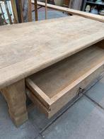 Een Frans eiken salontafel tafel met lade, Antiek en Kunst, Antiek | Meubels | Tafels, Ophalen