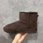 UGG, Ophalen of Verzenden, Nieuw, Zwart, Boots