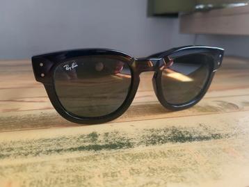 Rayban Hawkeye beschikbaar voor biedingen