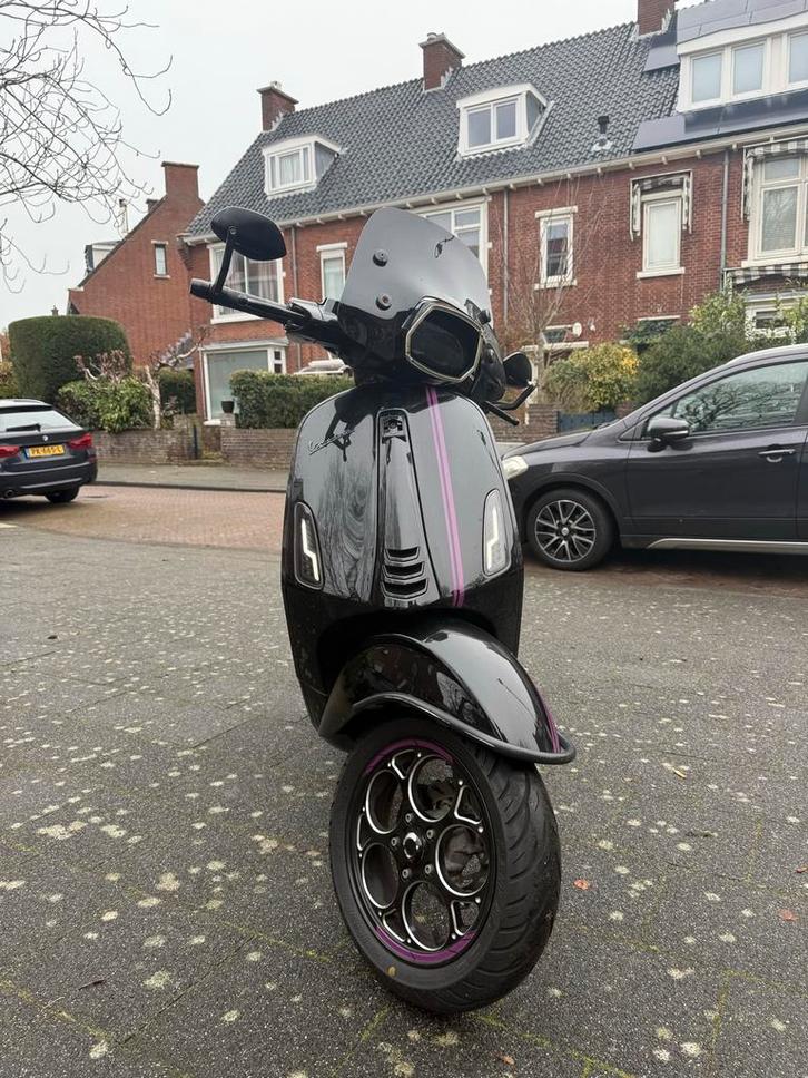 Vespa Sprint 2022 - 80cc Full Option, Fietsen en Brommers, Brommeronderdelen | Scooters, Gebruikt, Vespa, Overige typen, Ophalen