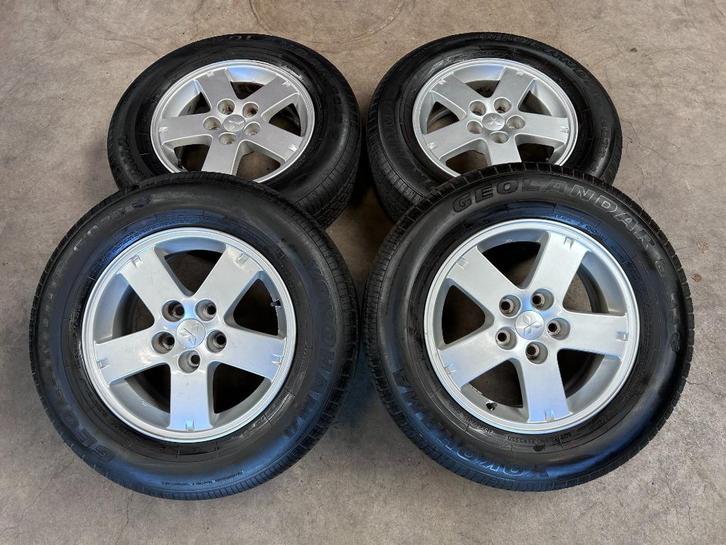 16 inch velgen + zomerbanden Mitsubishi ASX / Outlander, Auto-onderdelen, Banden en Velgen, Banden en Velgen, Zomerbanden, 16 inch