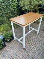 Oude bar tafel, Huis en Inrichting, Tafels | Eettafels, Ophalen, Gebruikt, 100 tot 150 cm, 50 tot 100 cm