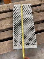 Traptrede 3 stuks thermisch verzonken 600x250mm, Doe-het-zelf en Verbouw, Metalen, Ophalen, Nieuw, IJzer