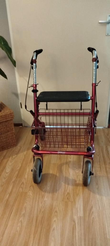 Stevige rollator rood mettalic met mandje, Diversen, Rollators, Ophalen